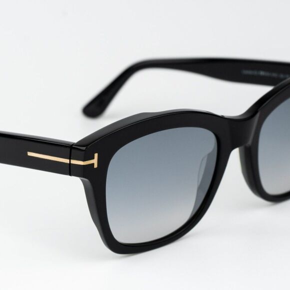 Tom Ford Women Sunglasses Black Gradient Smoke Silver Square LAUREN FT0614/S 01C - Picture 6 of 9